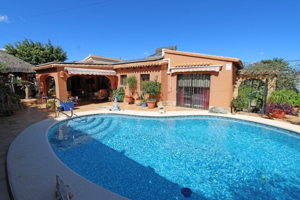 4 Bedroom Villa in Orba